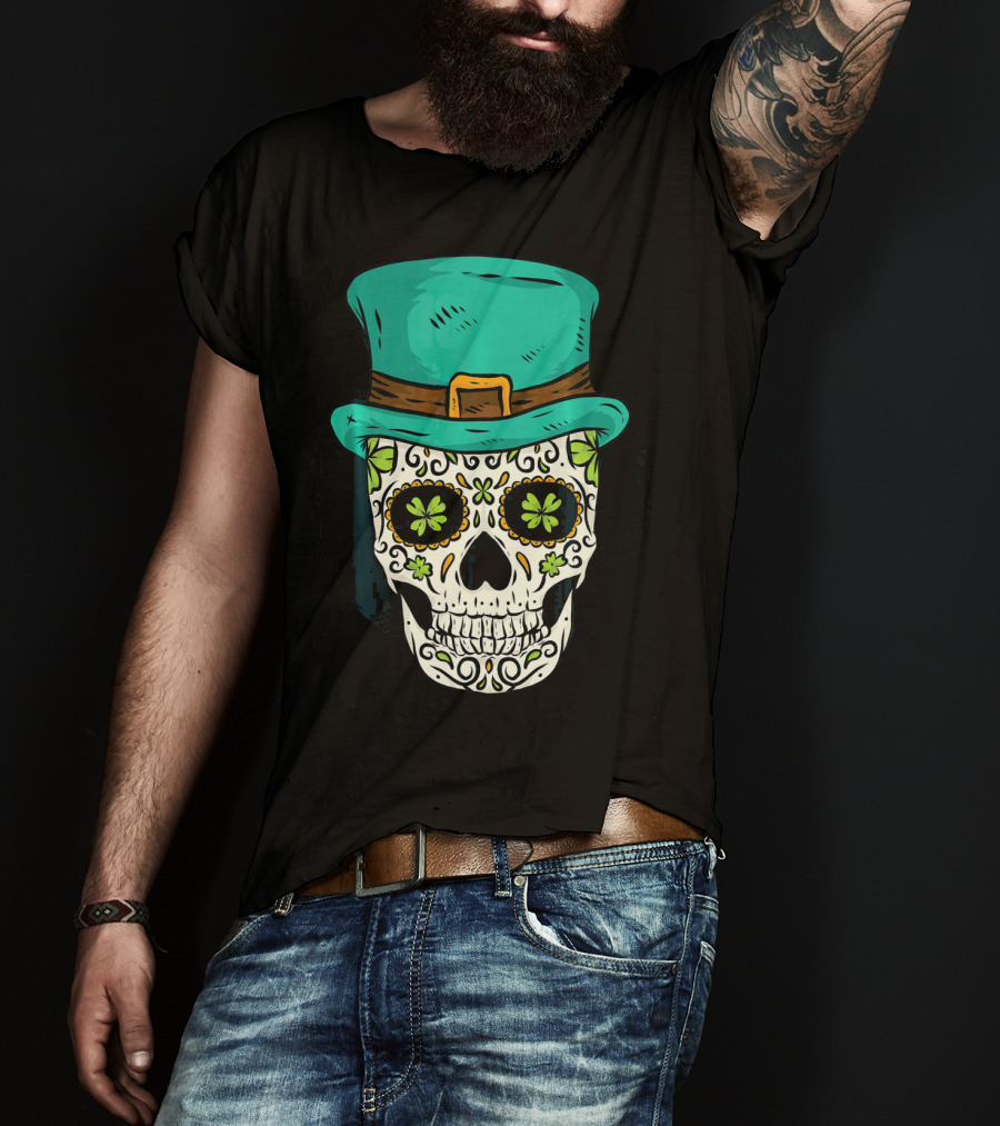 Lucky St. Patrick's Day Green Irish Skull With Celtic Shamrocks And Top Hat T-Shirt