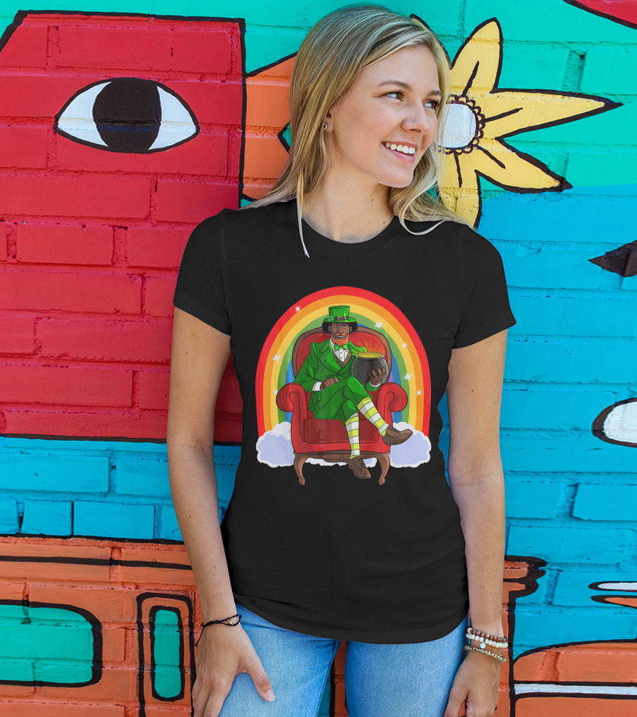 African American Leprechaun With Pot Of Gold And Rainbow St. Patricks T-Shirt