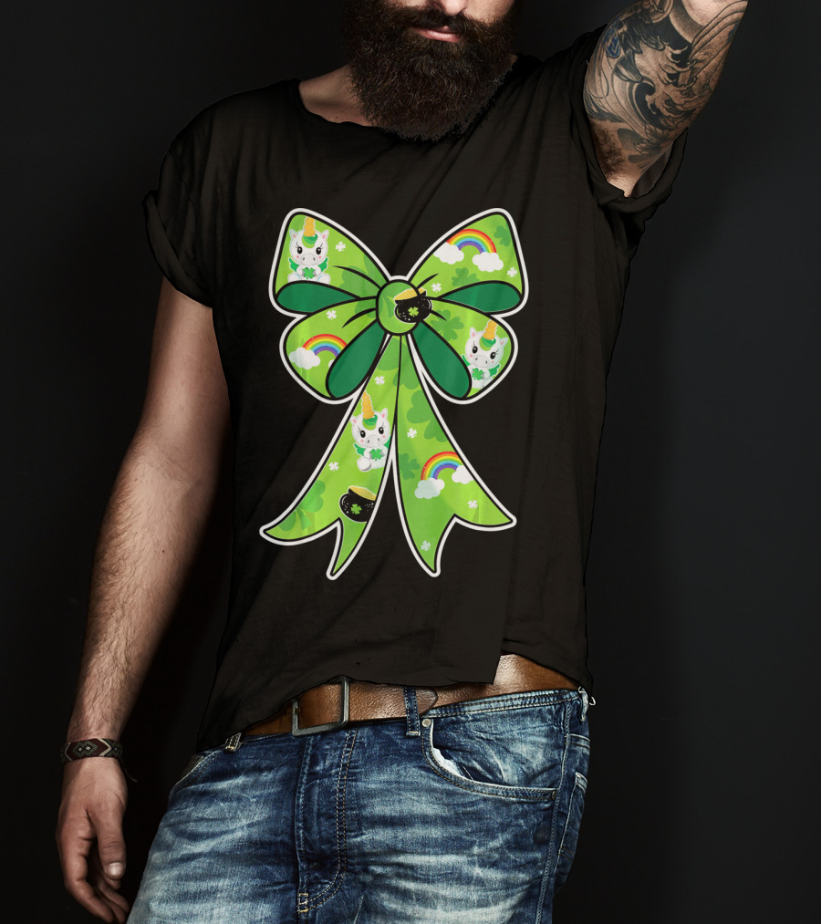 Girls St Patrick's Day Unicorn Bow With Rainbows And Shamrocks T-Shirt