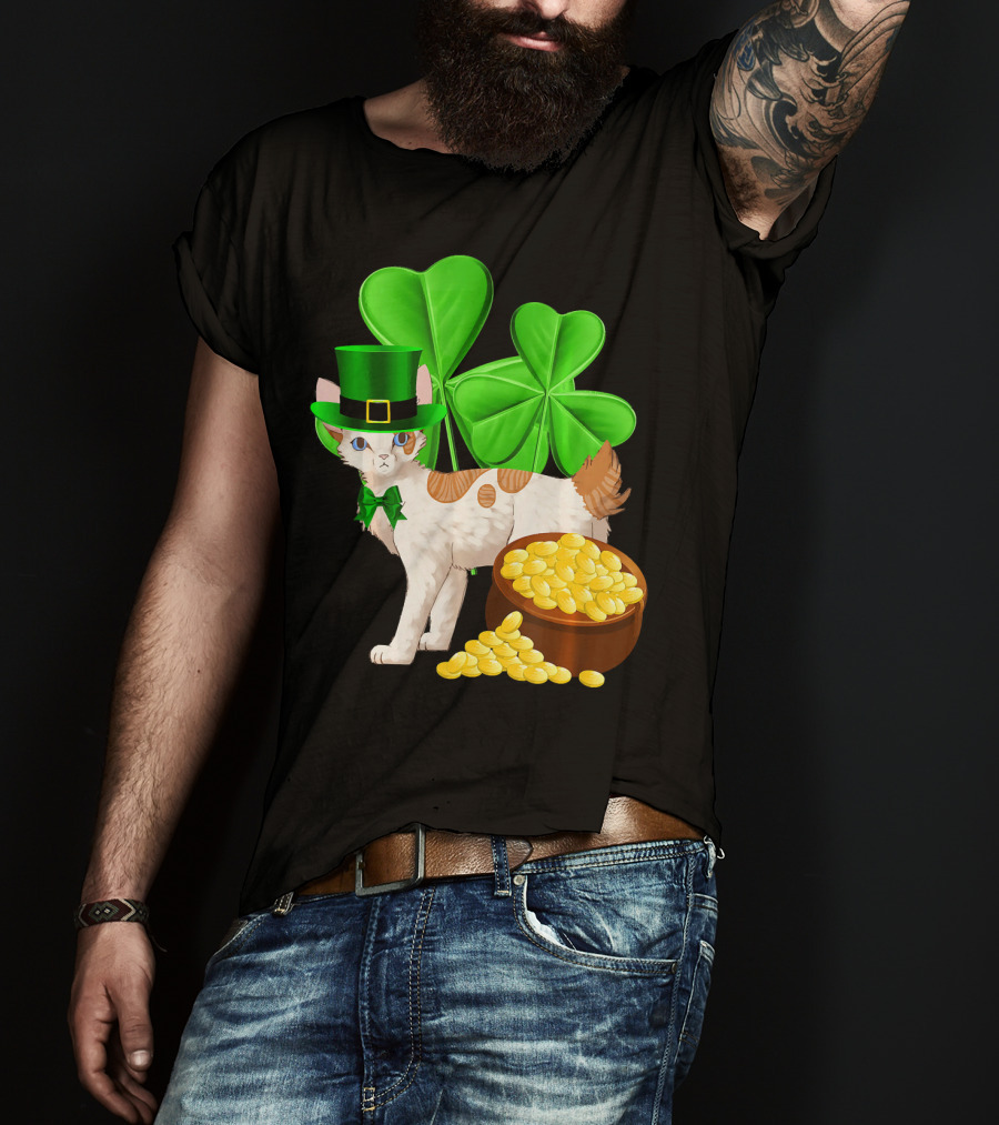 Japanese Bobtail Cat St Patricks Day Lucky Coins Shamrocks Leprechaun Hat T-Shirt