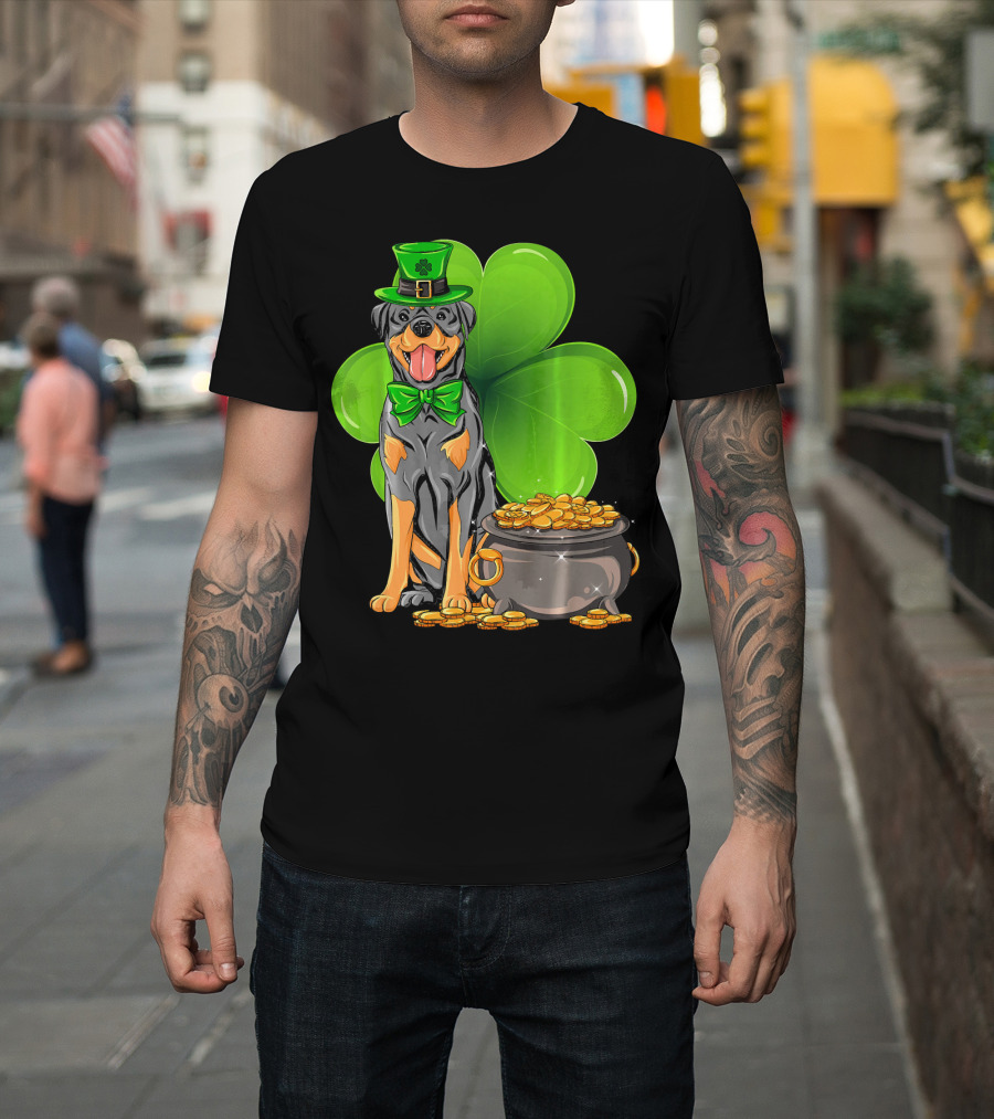 Rottweiler St Patricks Day Leprechaun With Shamrock And Gold Coins T-Shirt