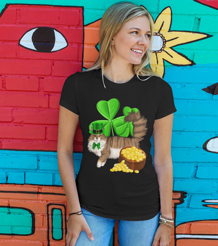 Norwegian Forest Cat Shamrock Gold T-Shirt