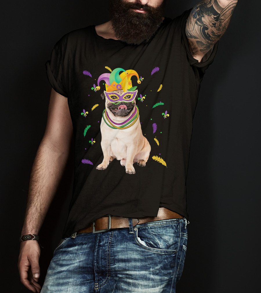 Mardi Gras Pug With Beads And Jester Mask T-Shirt