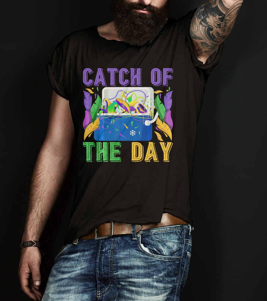 Catch Of The Day Funny Mardi Gras Beads Masks Crawfish T-Shirt