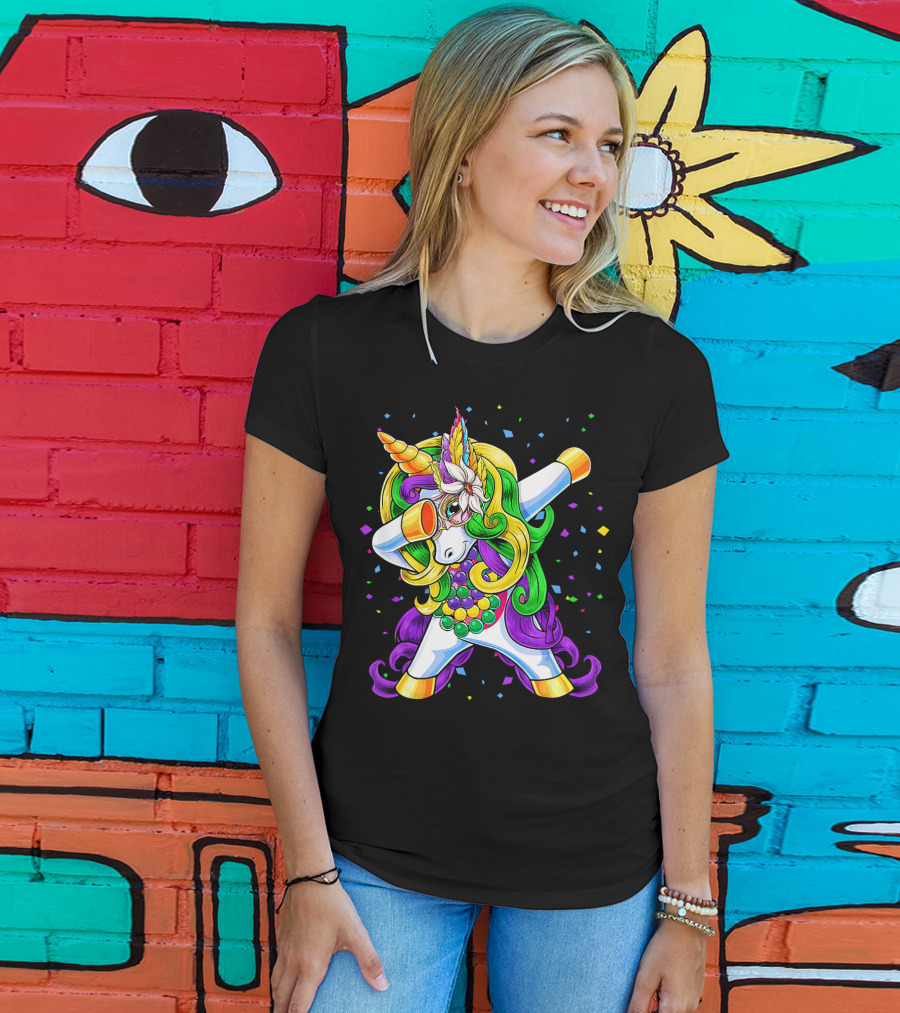 Dabbing Unicorn Mardi Gras Beads With Colorful Confetti T-Shirt