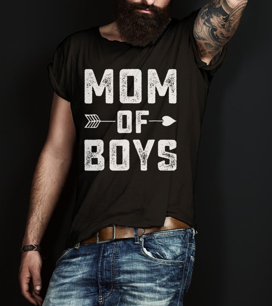 MOM OF BOYS Arrows Heart Rustic T-Shirt