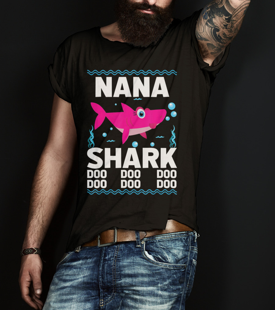 Nana Shark Doo Doo Pink Cartoon With Bubbles T-Shirt
