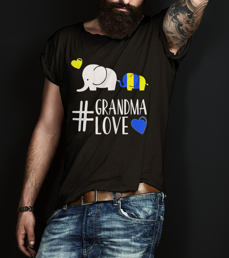 Grandma Love Autism Awareness Cute Elephants Hearts T-Shirt