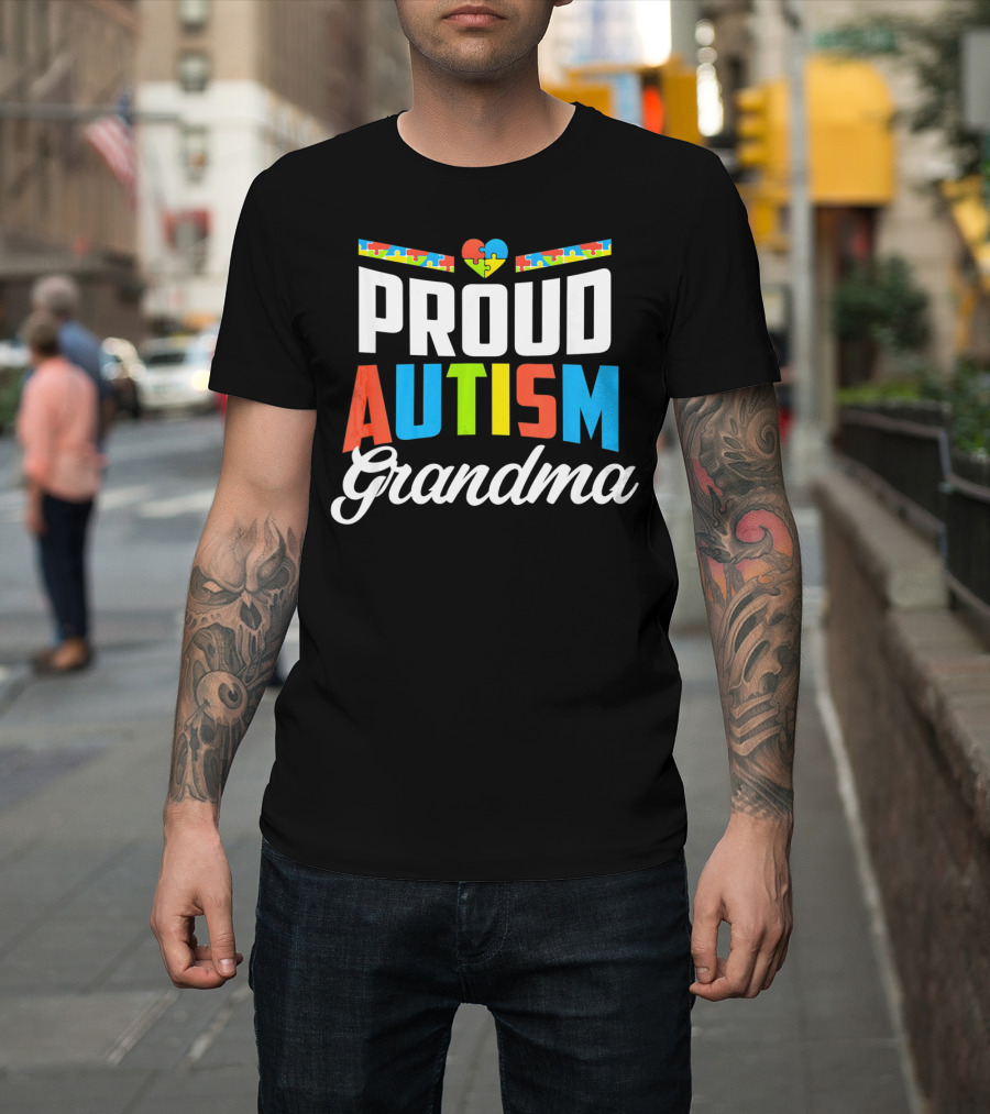 Proud Autism Grandma Puzzle Heart Awareness Support T-Shirt