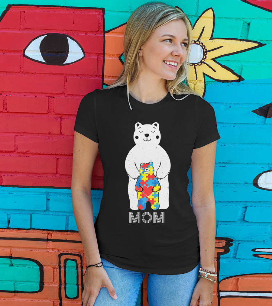 Mom Bear Holding Puzzle Heart Autism Awareness T-Shirt