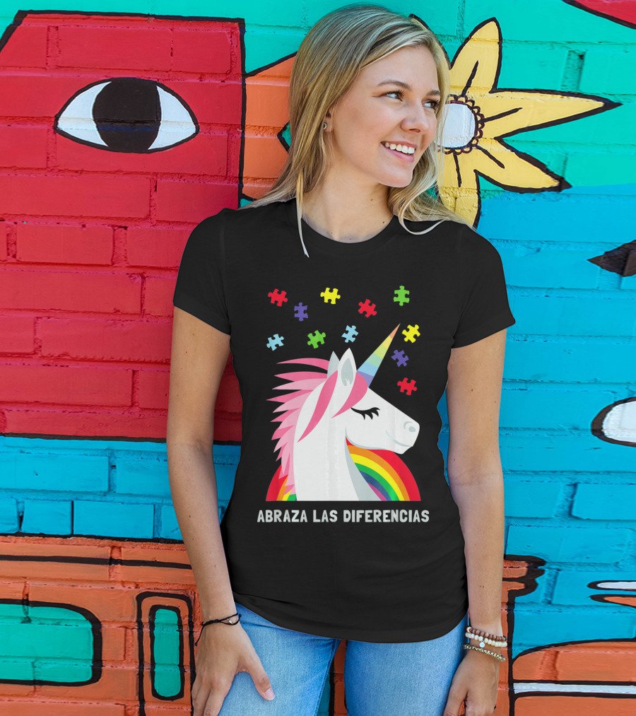 Abraza Las Diferencias Autism Awareness Spanish Unicorn Puzzle Pieces T-Shirt