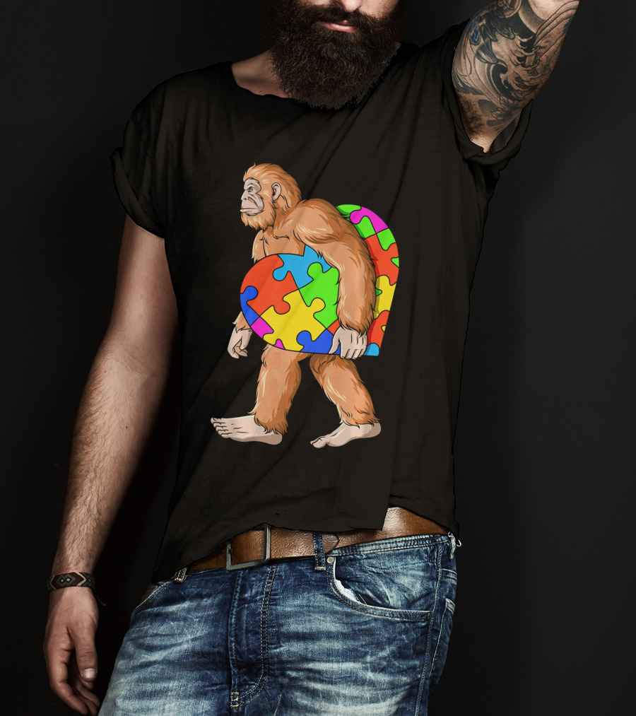 Bigfoot Holding Heart-Shaped Autism Awareness Puzzle T-Shirt