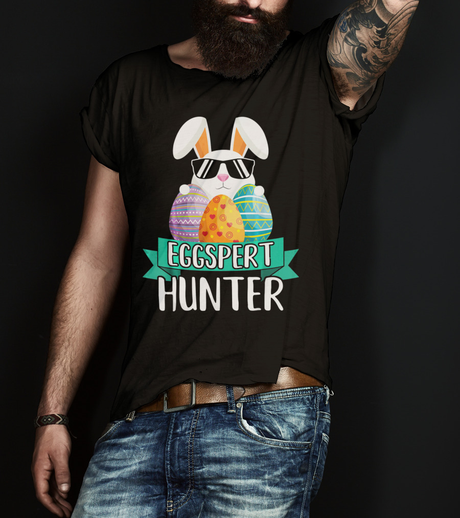 Eggspert Hunter Cool Bunny Easter Day T-Shirt