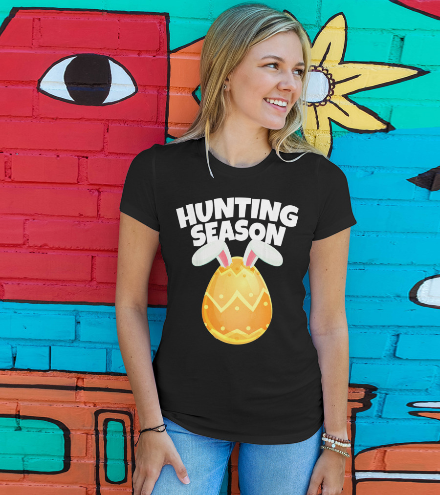 Hunting Season Happy Easter Egg Bun With Bunny Ears T-Shirt