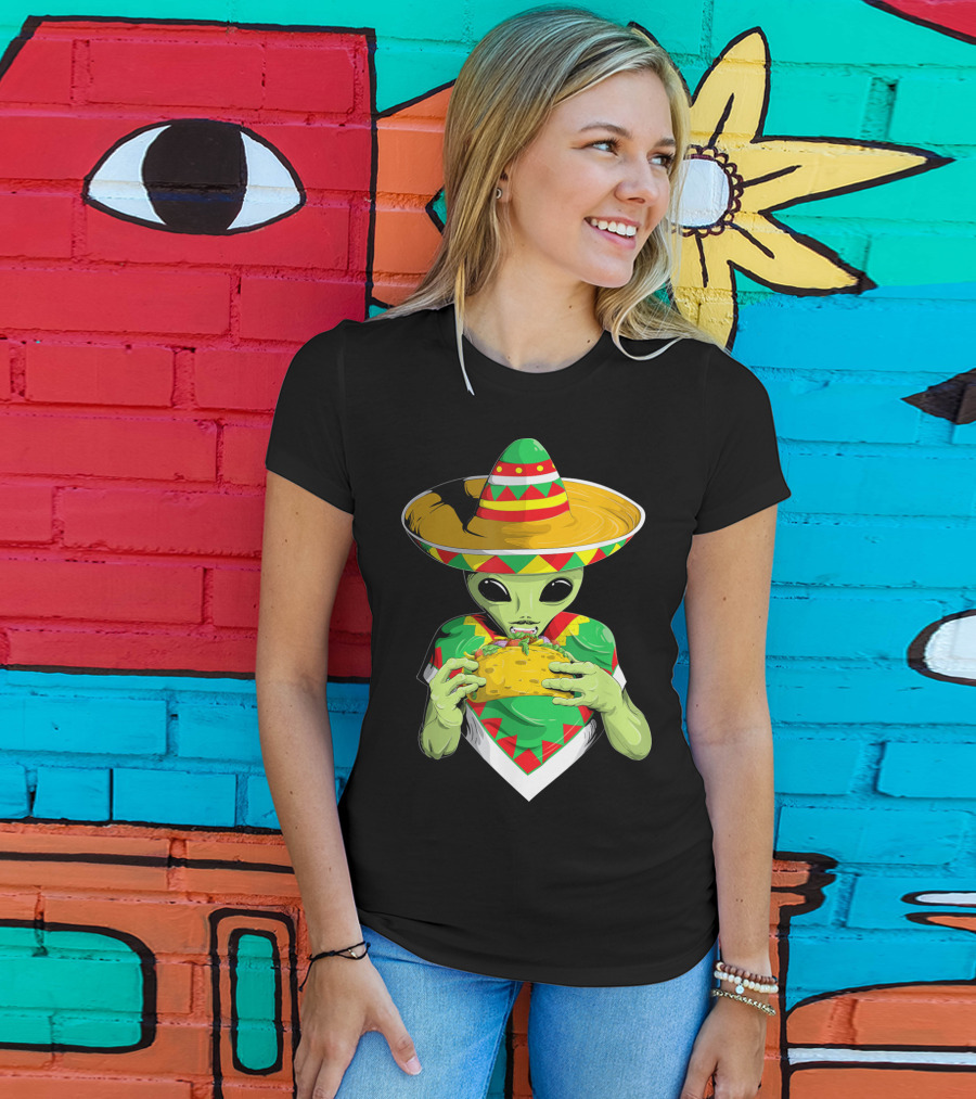 Cinco De Mayo Sombrero Alien Eating Taco T-Shirt