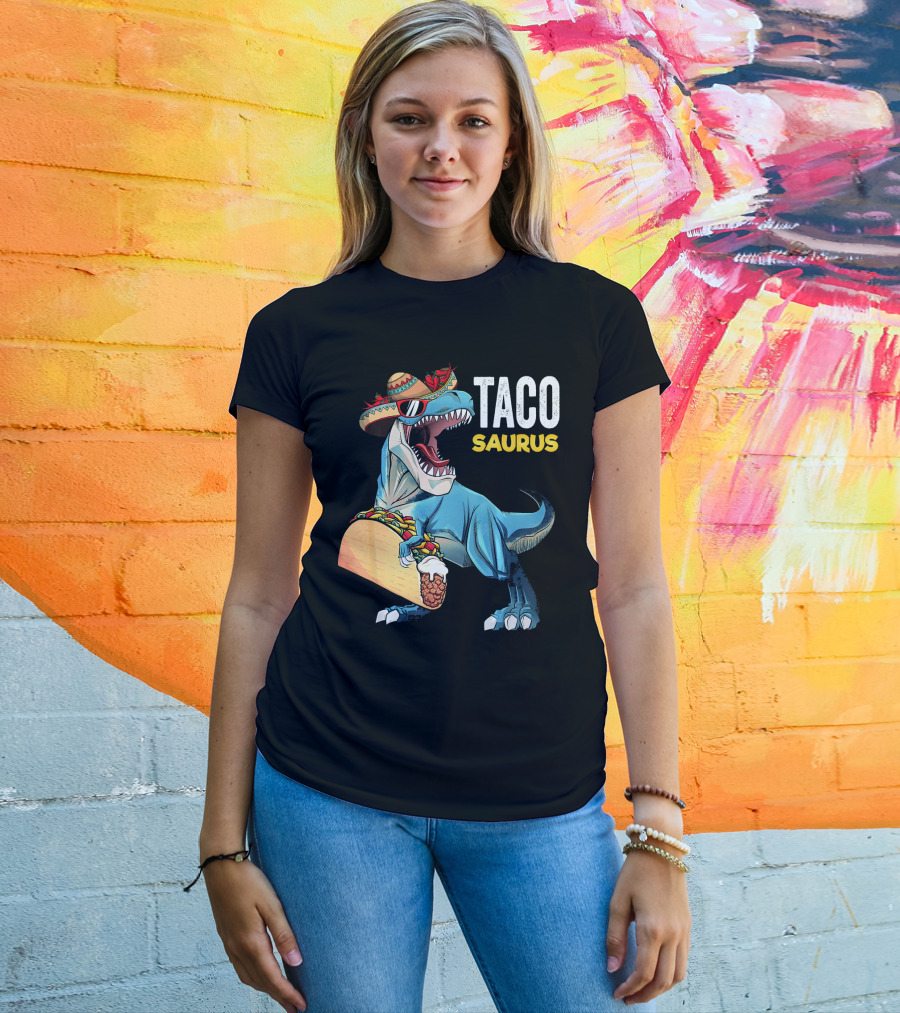 Taco Tuesday Cinco De Tacosaurus Dinosaur Sombrero T-Shirt