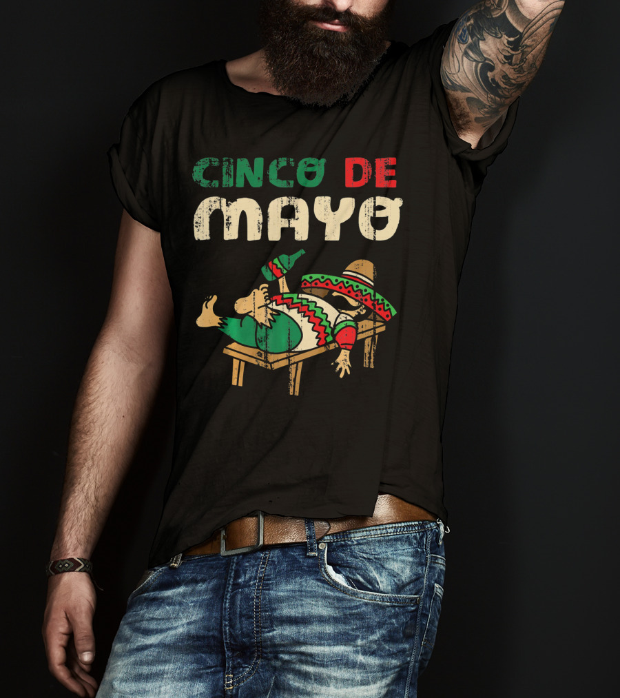 Cinco De Mayo Festive Celebration Sombrero And Poncho T-Shirt