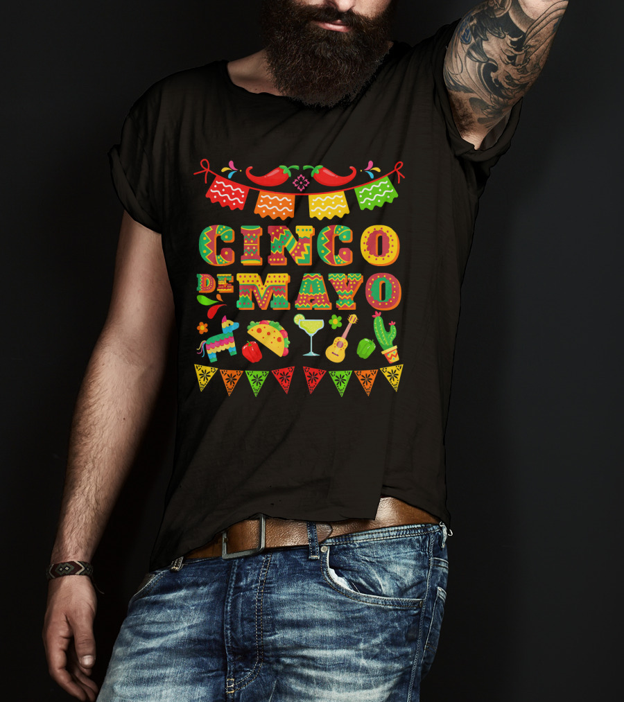Cinco De Mayo Festividad Del Cinco Sombreros Banderas Chiles Margarita Tacos Cactus Guitarra Piñata T-Shirt