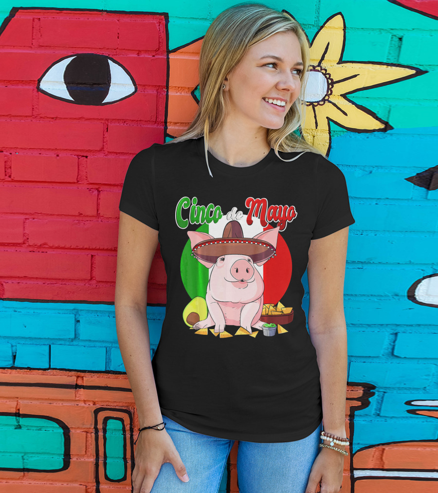 Cinco De Mayo Pig Sombrero Nachos Avocado Fiesta T-Shirt