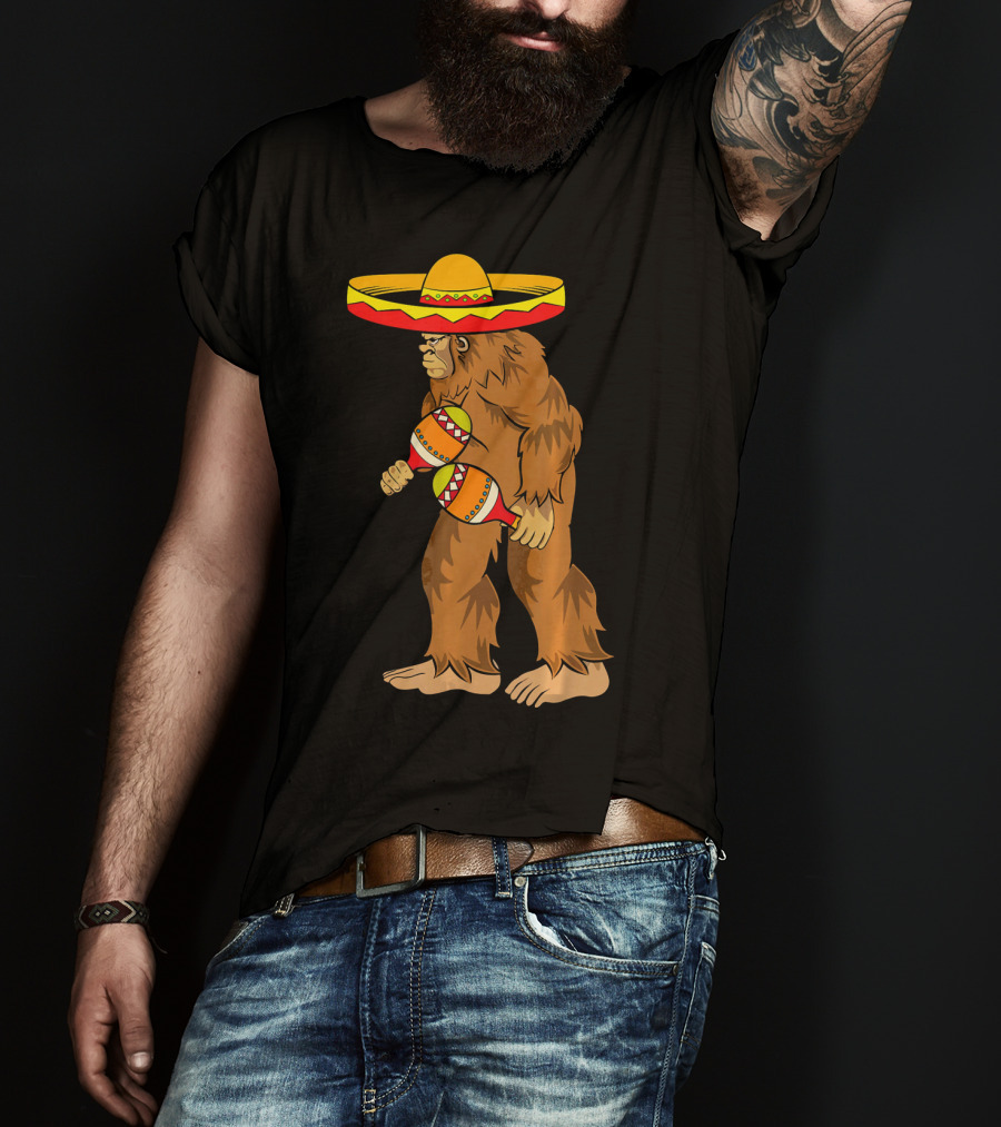 Bigfoot Sombrero Maracas Cinco De Mayo T-Shirt