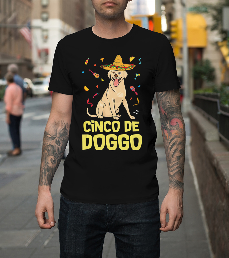 Cinco De Doggo Funny Taco Sombrero Labrador T-Shirt