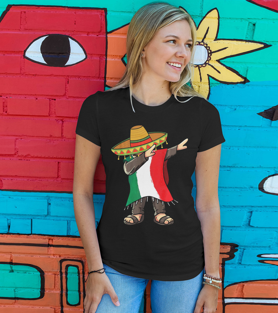Mexican Flag Poncho Man Dabbing Cinco De Mayo Sombrero T-Shirt