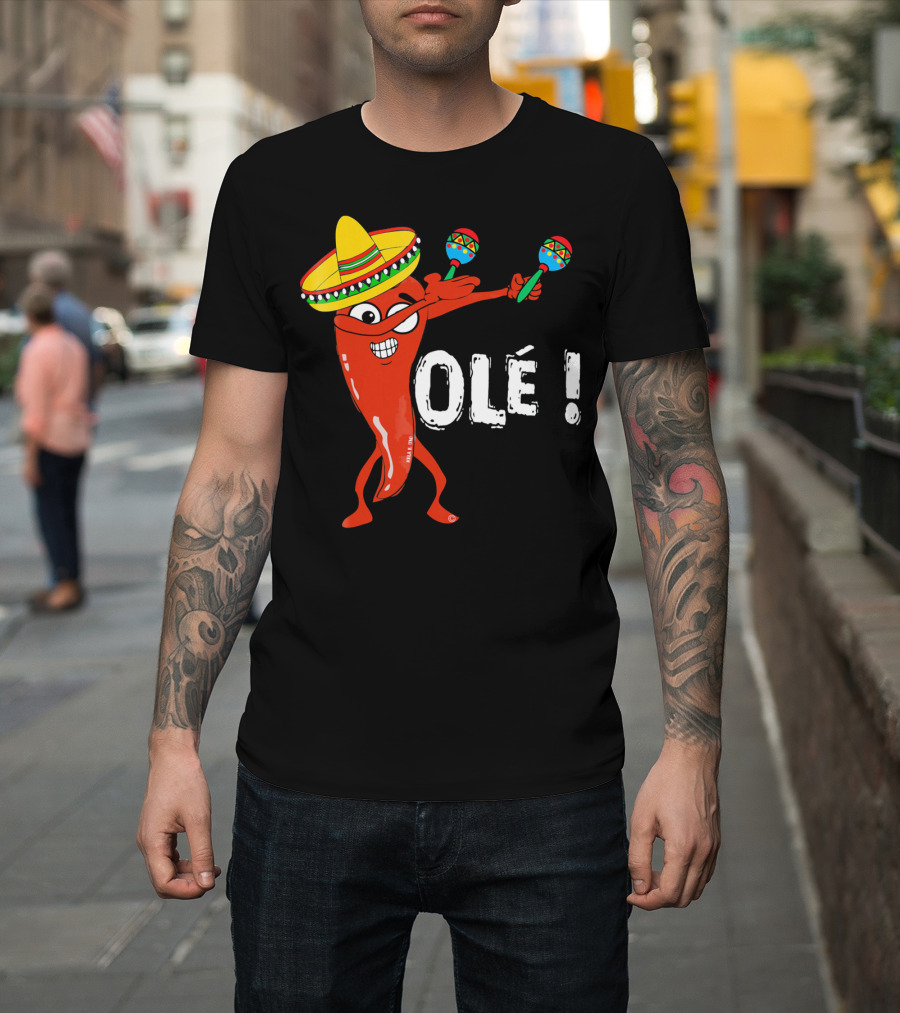 Olé Cinco De Mayo Dancing Chili With Sombrero And Maracas T-Shirt