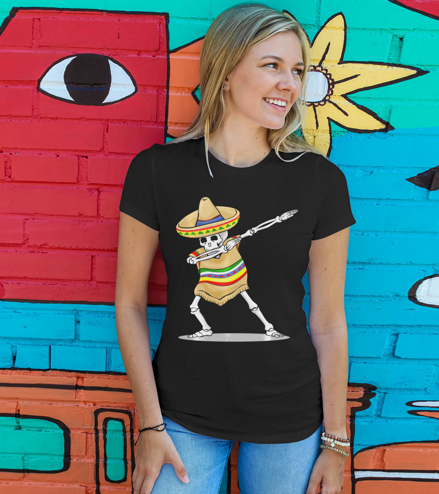 Cinco De Mayo Dabbing Skeleton Sombrero Poncho T-Shirt