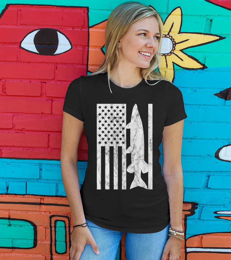 American Flag Musky Fishing T-Shirt