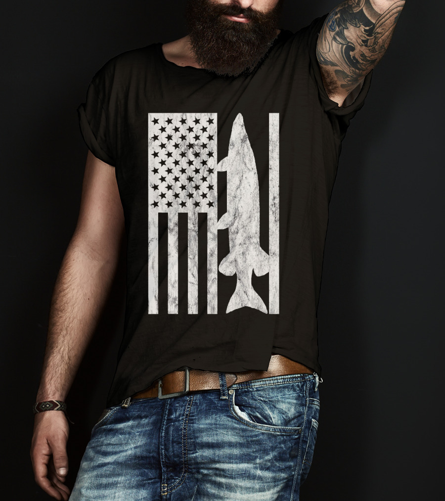 American Flag Musky Fishing T-Shirt