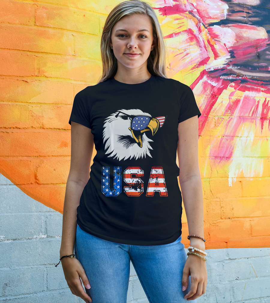 USA Patriotic Eagle American Eagle Flag Sunglasses T-Shirt