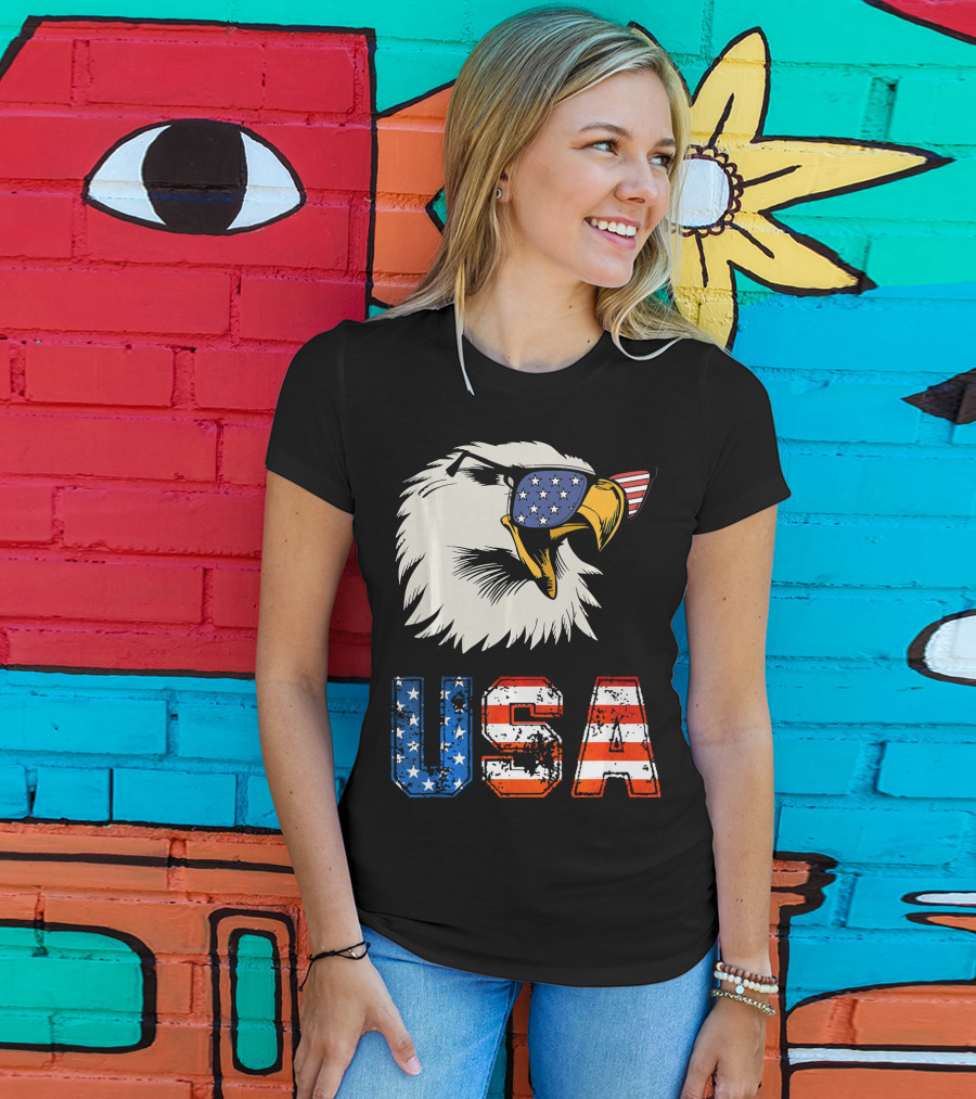 USA Patriotic Eagle American Eagle Flag Sunglasses T-Shirt