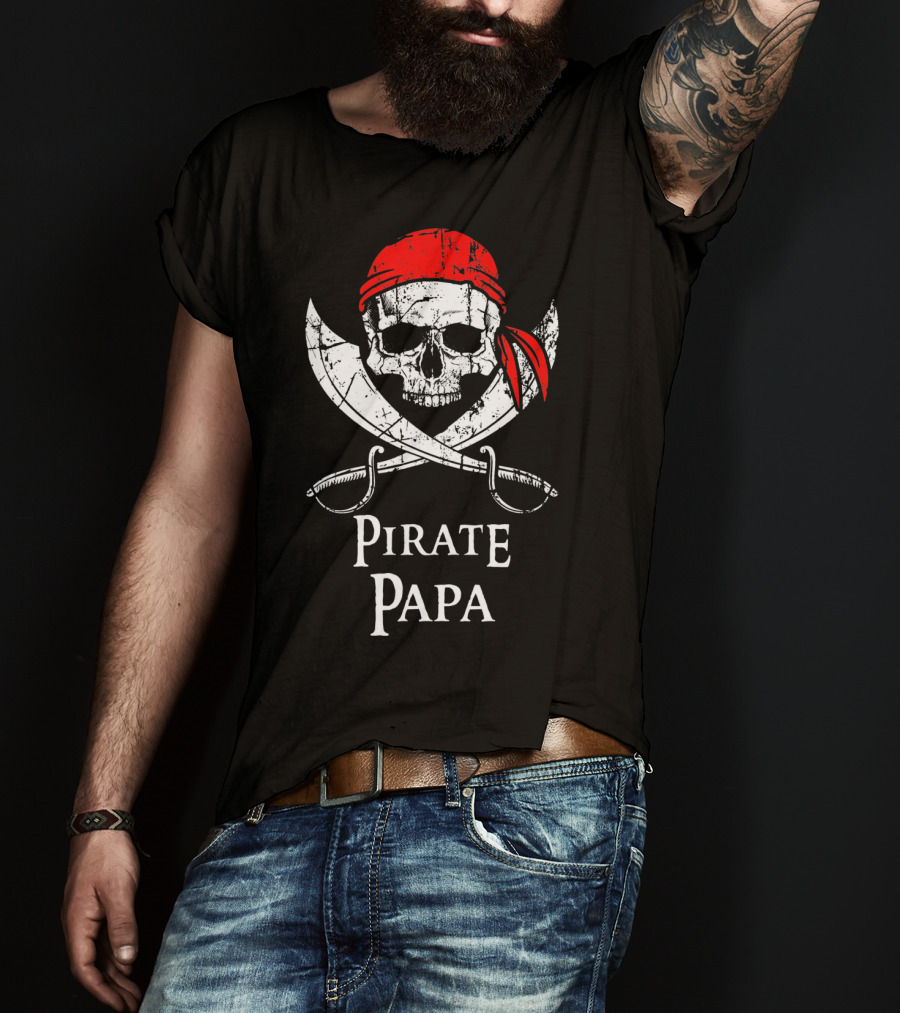 Pirate Papa Jolly Roger Skull Bandana Crossed Cutlasses T-Shirt