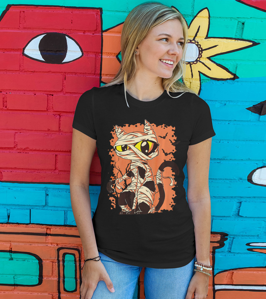 Mummy Cat With Yellow Eyes And Halloween Bats T-Shirt
