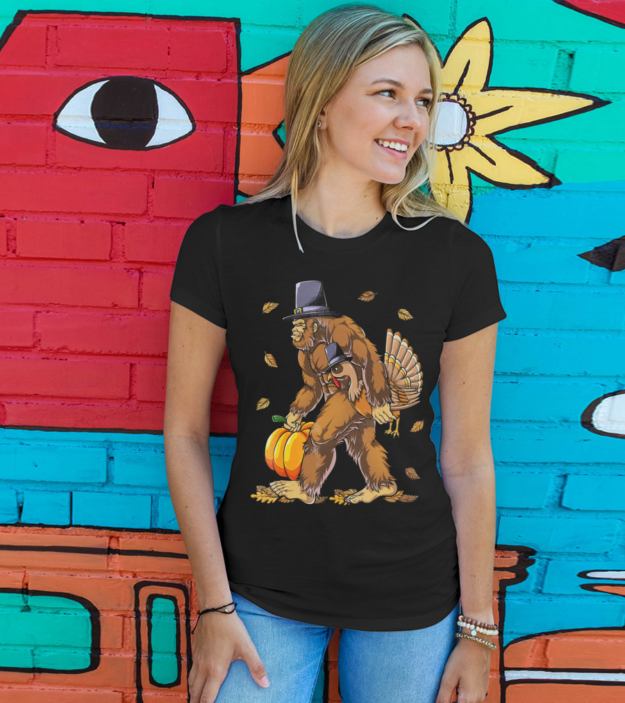 Thanksgiving Bigfoot Pilgrim Turkey Pumpkin Autumn Leaves T-Shirt