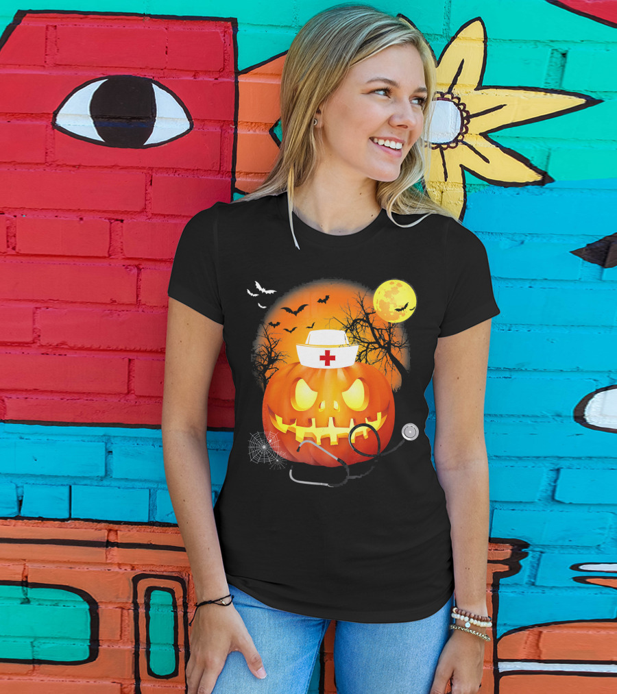 Nurse Halloween Pumpkin With Stethoscope And Bats T-Shirt