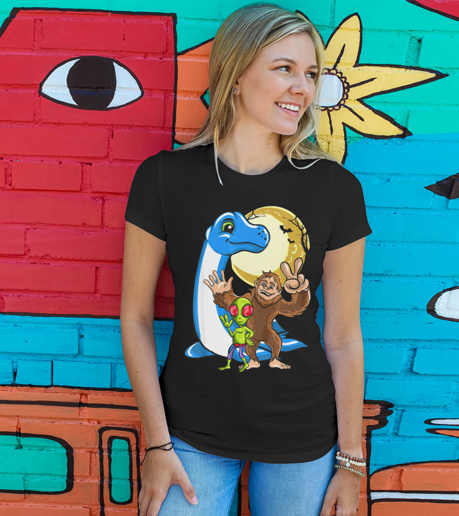 Bigfoot Sasquatch Loch Ness Monster Ness Alien Moon Scene T-Shirt