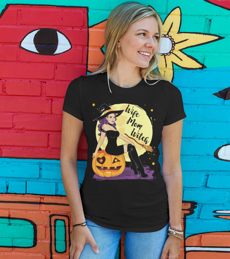 Wife Mom Witch Halloween Women Bro Pumpkin Moon Broomstick T-Shirt