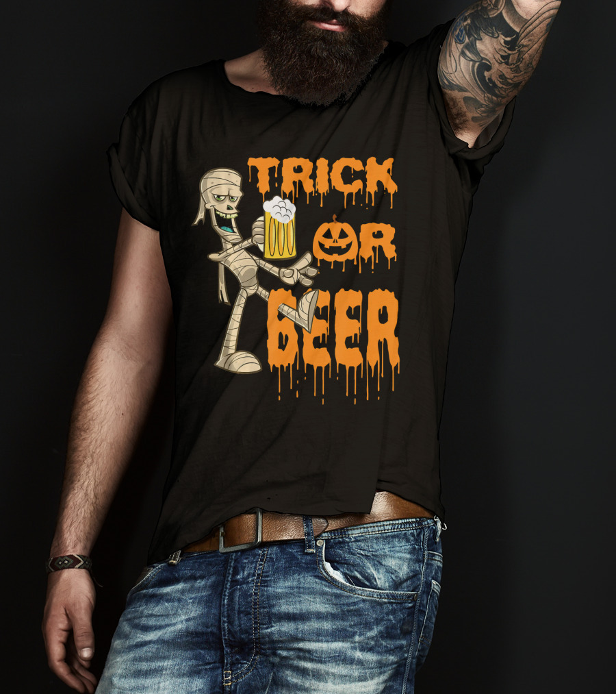 Trick Or Beer Mummy With Pumpkin And Mug T-Shirt