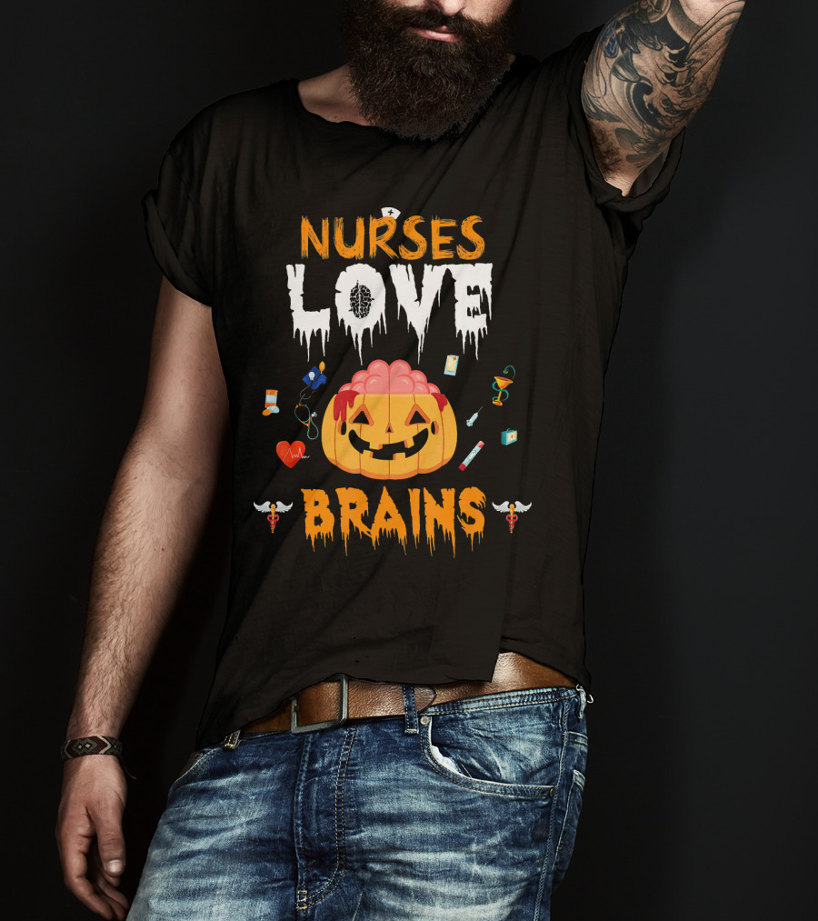 Nurses Love Brains Halloween Scary Nurse Pumpkin T-Shirt