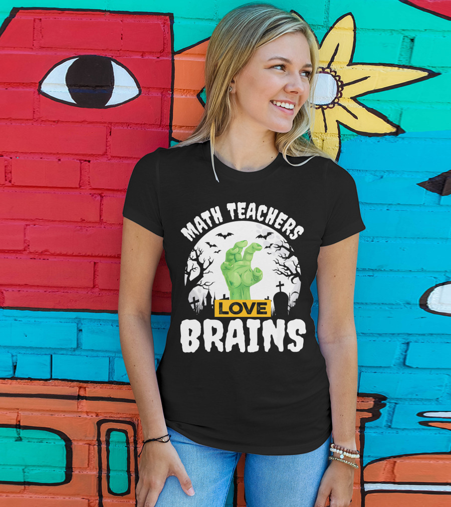 Math Teachers Love Brains Halloween Zombies Tombstones Bats T-Shirt