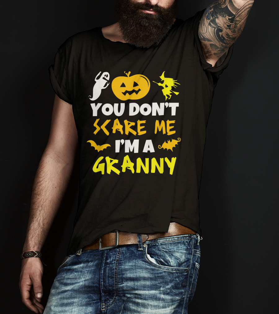 You Don't Scare Me I'm A Granny Halloween Pumpkin Ghost Witch Bat T-Shirt