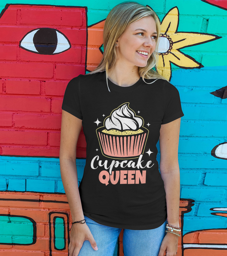 Cupcake Queen Vintage Fun Baking Food T-Shirt