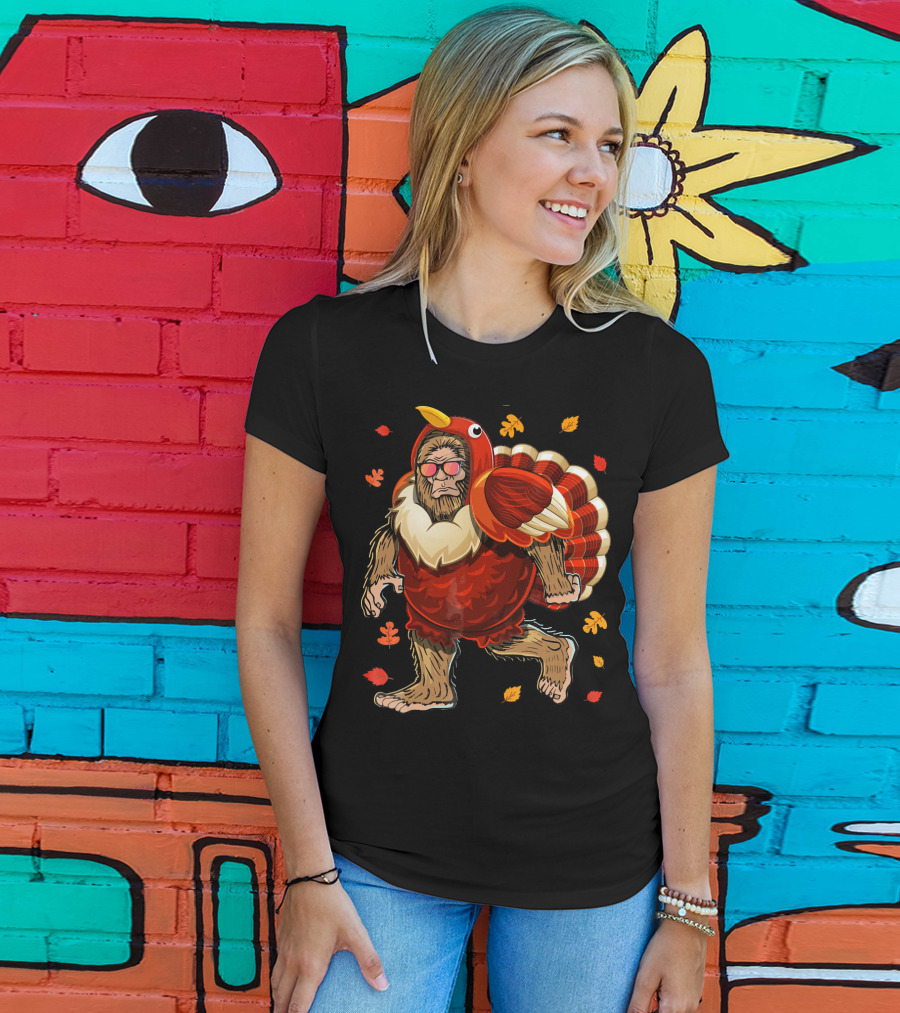 Thanksgiving Bigfoot Turkey Costume Fall Leaves T-Shirt