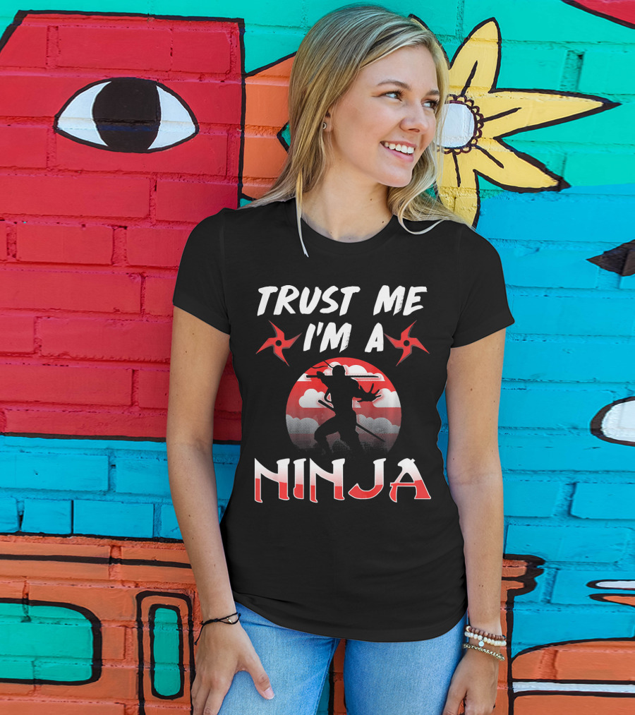 Trust Me I'm A Ninja Shuriken Shadow Silhouette With Red Circle Background T-Shirt