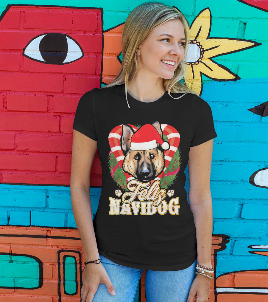 Feliz Navidog German Shepherd Santa Hat Christmas Wreath T-Shirt
