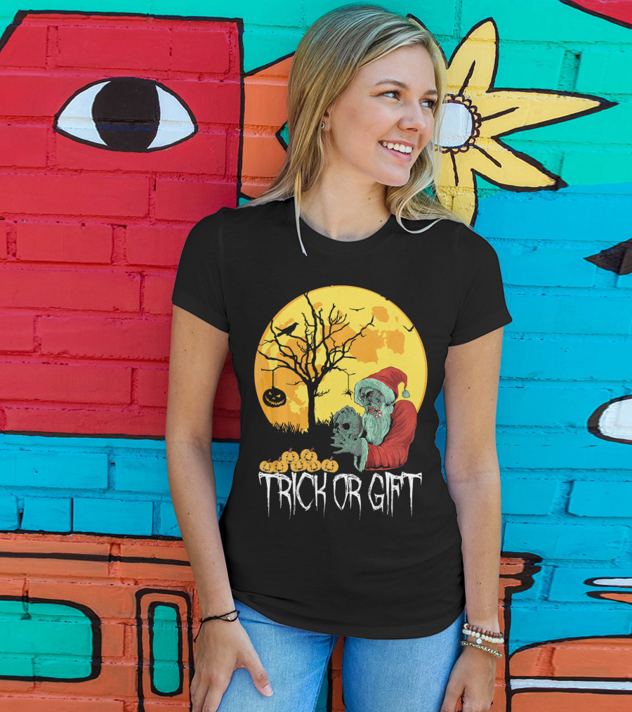 Trick Or Scary Gift Santa Moon Pumpkin Scene T-Shirt