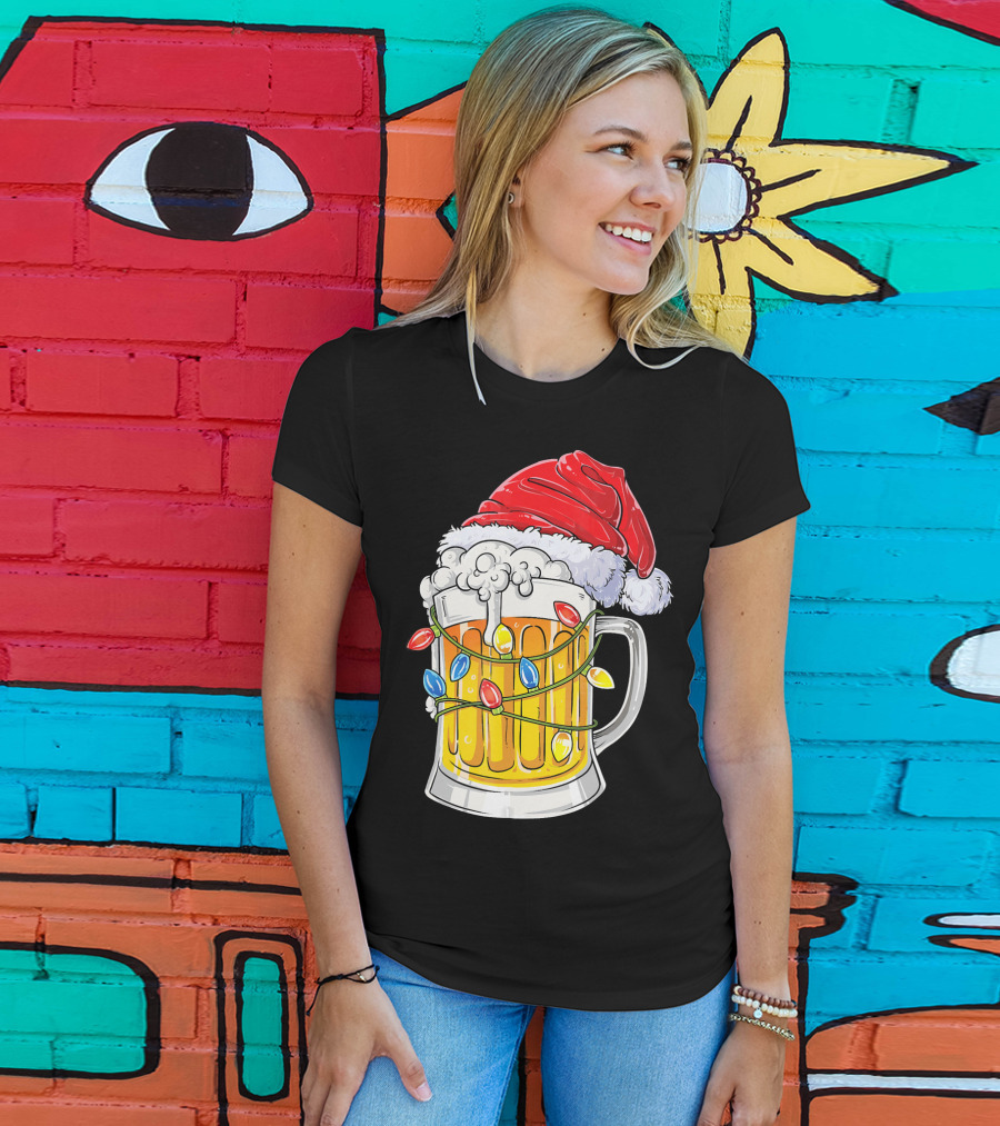 Beer Mug With Santa Hat And Christmas Lights T-Shirt