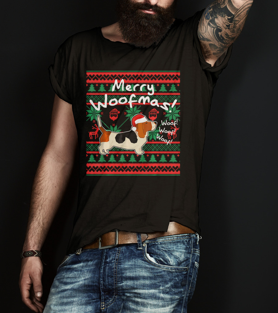 Merry Woofmas Basset Hound Dog With Santa Hat And Festive T-Shirt