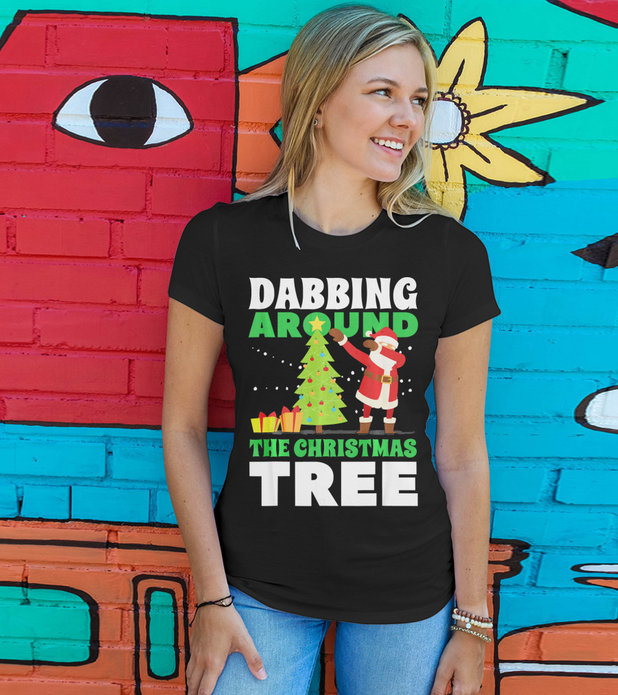 Dabbing Around The Christmas Tree Kris Kringle Merry Christmas San T-Shirt